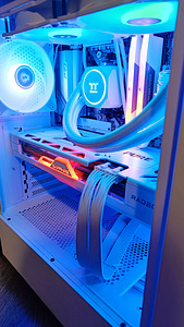 Ryzen 7600 / RX 7800 XT / DDR5 / ARGB / AIO / WHITE / WIN (8 foto / 10)