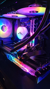 Ryzen 5800x3d / RX 7800XT 16gb / AIO / Fast DDR4 / PUBG OPT (6 фото из 10)