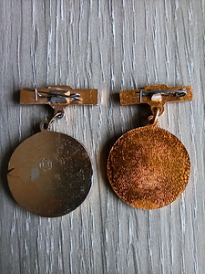 2 разных Знака, Донор СССР (2 фото из 2)