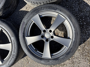 Volvo 5x108 литые диски + летние шины (2 фото из 8)