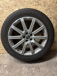 Литые диски Audi Q7 5x112 20" + шины (1 фото из 5)