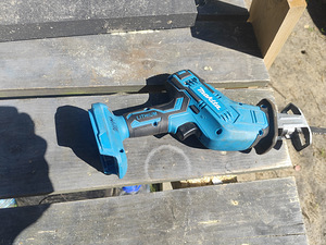 Makita analoog väike tiigersaag (1 foto / 1)