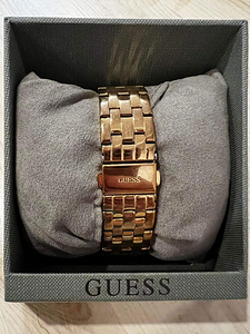 Продам оригинальные водонепроницаемые часы Guess. (2 фото из 6)