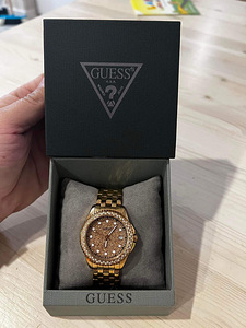 Продам оригинальные водонепроницаемые часы Guess. (3 фото из 6)