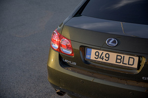Lexus GS 450h 3.5 218kW (5 foto / 8)