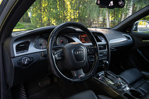 Audi S4 3.0 245kW (14 foto / 15)