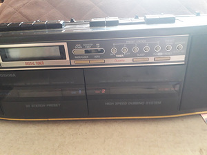 Müües magnetofoni Toshiba. (3 foto / 3)