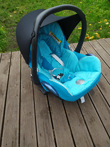 Maxi-Cosi CabrioFix turvahäll (3 foto / 6)