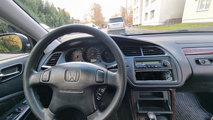 Honda Accord (8 фото из 11)
