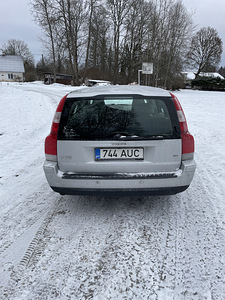 Volvo v70 2.4 125kw (4 foto / 6)