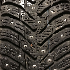 Nokian Hakkapeliitta 8 175/65/R15 88T (2 foto / 2)
