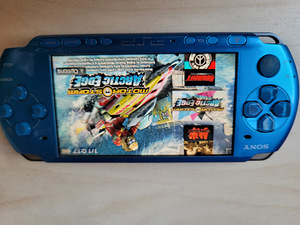 Sony PSP 3004 + laadija + usb + 8gb memory card + mängud (3 foto / 4)