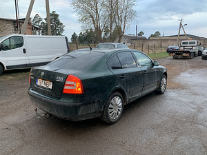 Skoda Octavia 2005 (3 foto / 5)