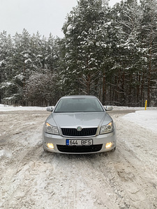 Skoda Octavia (11 фото из 11)