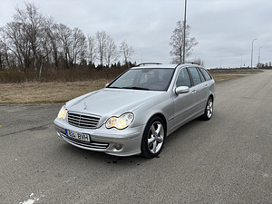 Mercedes Benz C-class w203 (1 foto / 7)