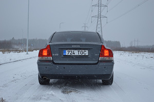 Volvo S60 2.5T (5 foto / 12)