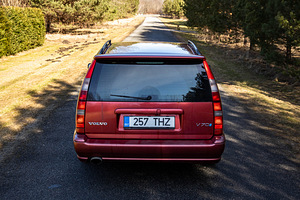 Volvo V70 2.4T (5 foto / 11)