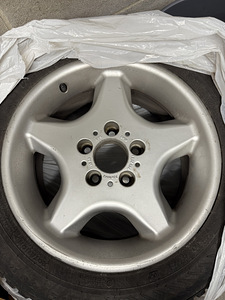 Шины Nokian + диски 5x120 205/60/R16 (4 фото из 5)