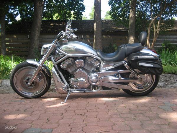 Harley Davidson 2002 V Rod VRSCA 86 кW (фото #1)