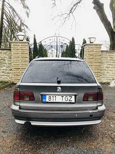 BMW 530d 142kw manuaal (5 foto / 15)