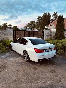 BMW F01 M-pakett 740d 3.0d 225kw 2012a (3 foto / 14)