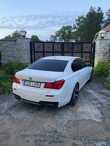 BMW F01 3.0d 225kw xDrive M-Pakett 2012 (4 foto / 14)