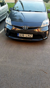 Toyota prius (3 фото из 7)