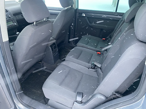 VOLKSWAGEN TOURAN (5 foto / 7)