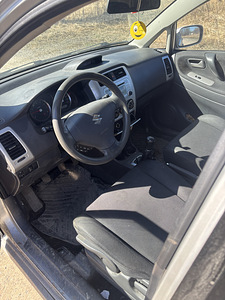 Suzuki Liana , Reg maksutud (5 foto / 8)