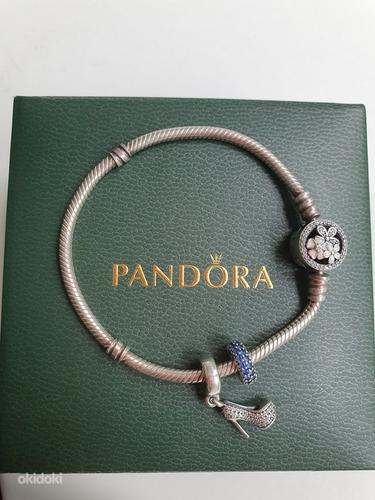 Pandora with charms (foto #1)