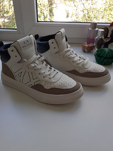 ARMANI EXCHANGE (1 foto / 5)