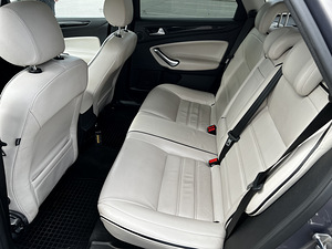 Ford Mondeo (8 фото из 12)