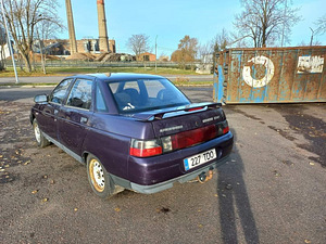 Автомобиль Lada 110, 2001 года (5 фото из 5)