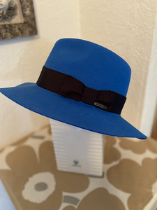 Мужская фетровая шляпа, синяя