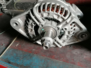 Generaator 0124525242 Bosch New Holland, Case (2 foto / 2)