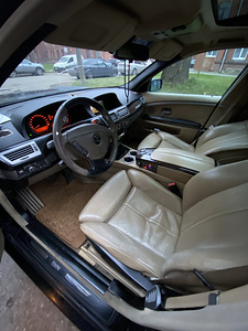 BMW 730D facelift (12 фото из 13)