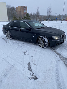 BMW 740i Facelift 4.0 225kw (2 foto / 12)