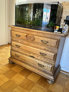 Спальный гарнитур (4 фото из 4)