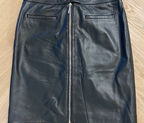 НОВАЯ юбка женская кожаная Hugo Boss ,размер M