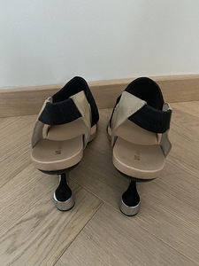 Vähekantud United Nude naiste kingad, suurus 40 (2 foto / 3)