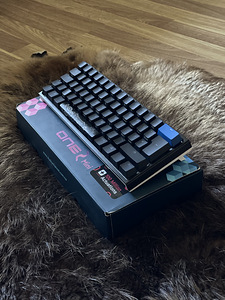 Ducky one 2 mini + Deathadder elite (1 foto / 6)