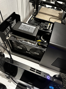 Lenovo Legion Go + Razer EGpu + Rtx 2060 Super 8GB (3 foto / 3)