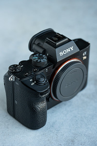 Sony A7 III hübriidkaamera (1 foto / 3)