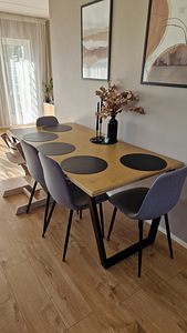 Обеденный стол (3 фото из 3)
