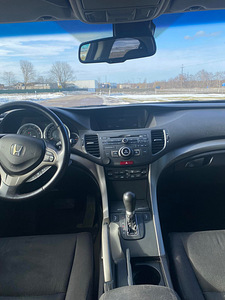 Honda Accord (6 foto / 7)