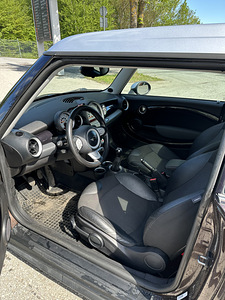 Mini Cooper Clubman (5 фото из 5)