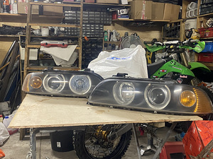 Esituled E39-le (1 foto / 1)