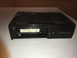 Mercedes-Benz CD Changer Amplifier Amp Bose (2 foto / 8)