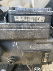 Audi A6C5 2.5 tdi kõrgsurve kütusepump (3 foto / 4)