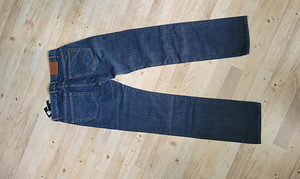 Продать новые оригинальные джинсы Gant (2 фото из 3)